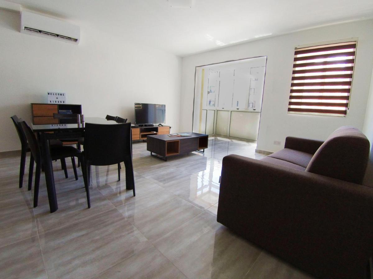 F7 Room 1, Private Double Room With Private Bathroom In Shared Flat Msida Exteriör bild