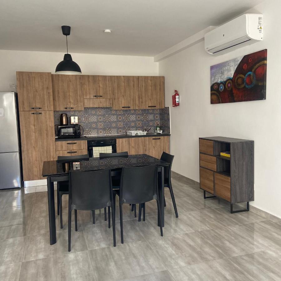 F7 Room 1, Private Double Room With Private Bathroom In Shared Flat Msida Exteriör bild