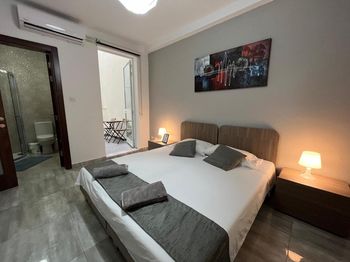 F7 Room 1, Private Double Room With Private Bathroom In Shared Flat Msida Exteriör bild